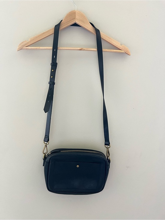Madewell Handbags - Madewell Black Leather The Camera Crossbody Bag Purse Minimalist Capsule
